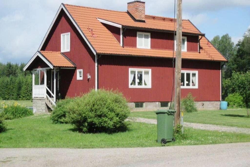 Egen Laegenhet I 2-Familjshus Pa Landet. Villa Tierp Exterior foto
